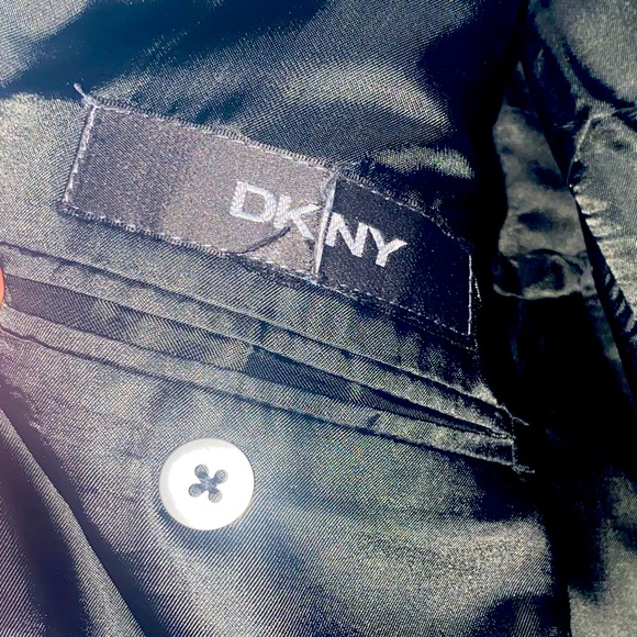DKNY 100% Wool Men’s Black Suit jacket Size 40R - Picture 2 of 4